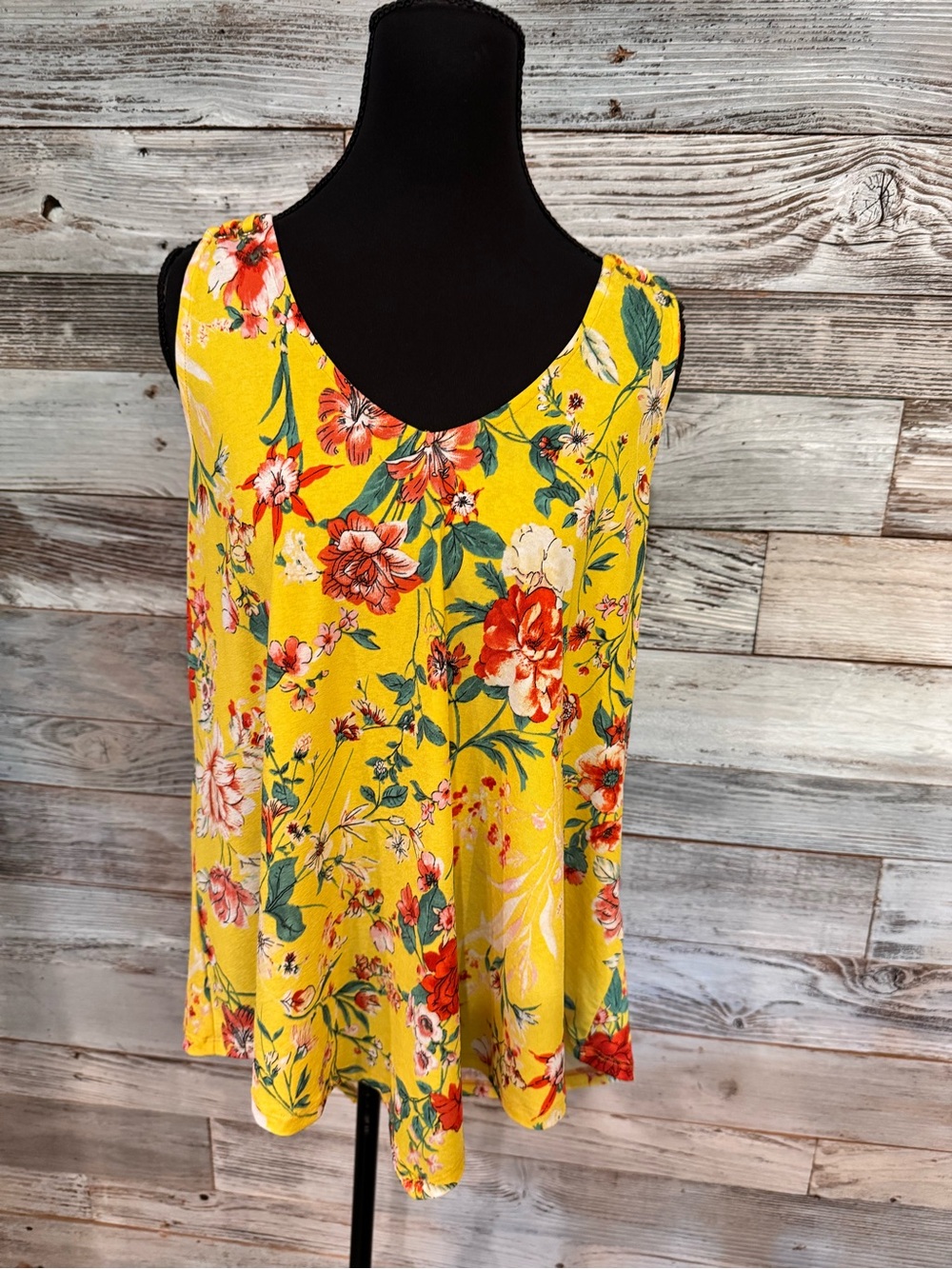 Lavish Yellow Floral Scoop Neck Tank